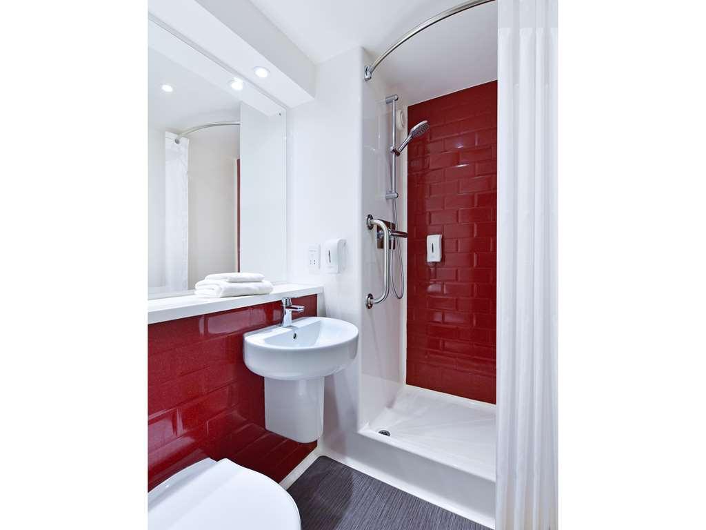 Travelodge London Central Bank الغرفة الصورة