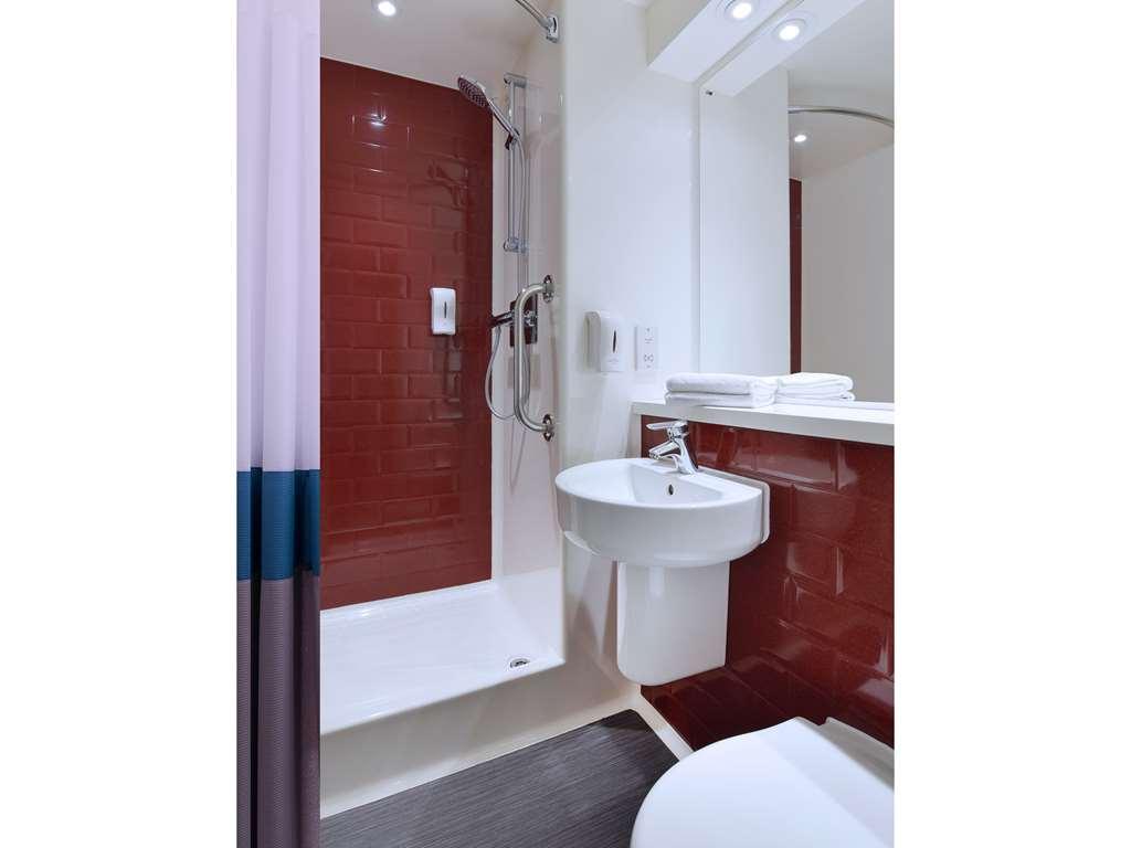 Travelodge London Central Bank الغرفة الصورة