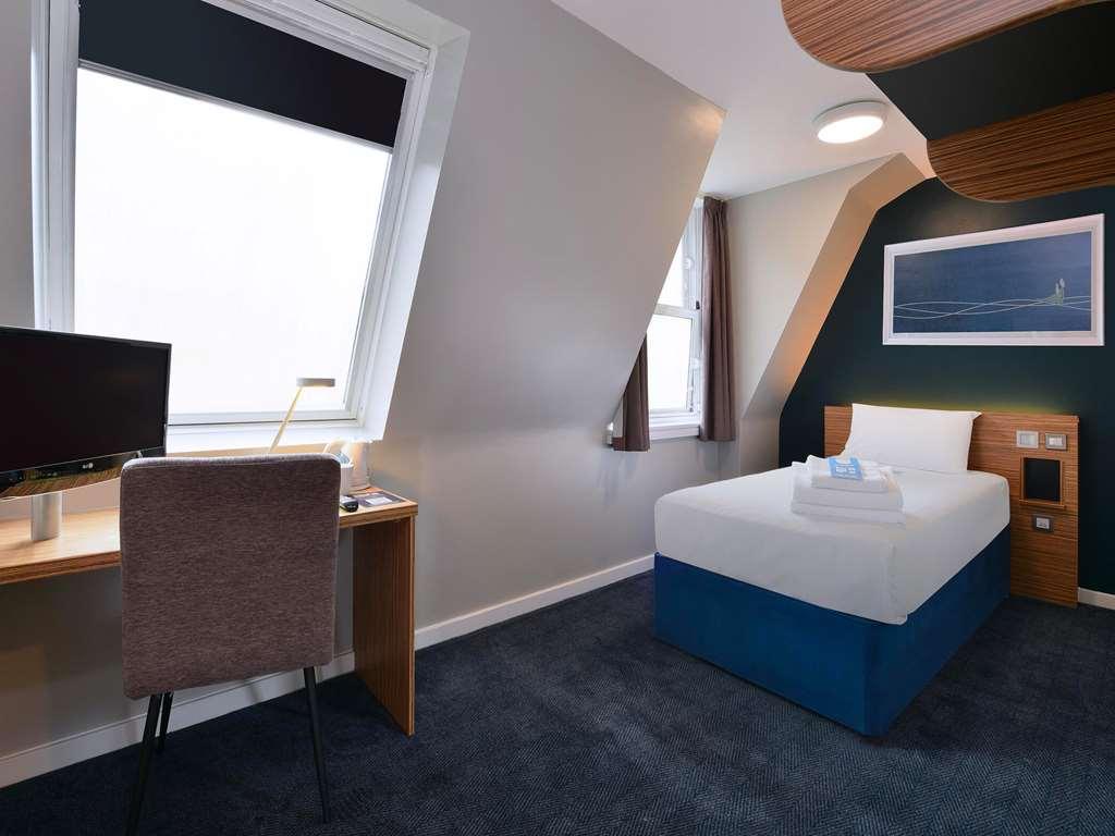 Travelodge London Central Bank الغرفة الصورة