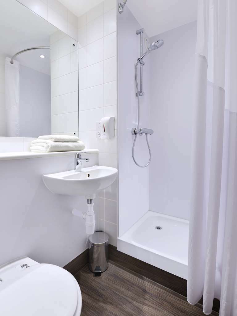 Travelodge London Central Bank الغرفة الصورة